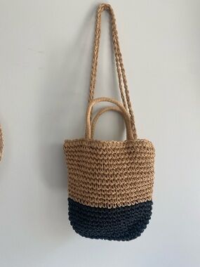 Woven Two-Tone Straw Shoulder Bag - Tan and Black